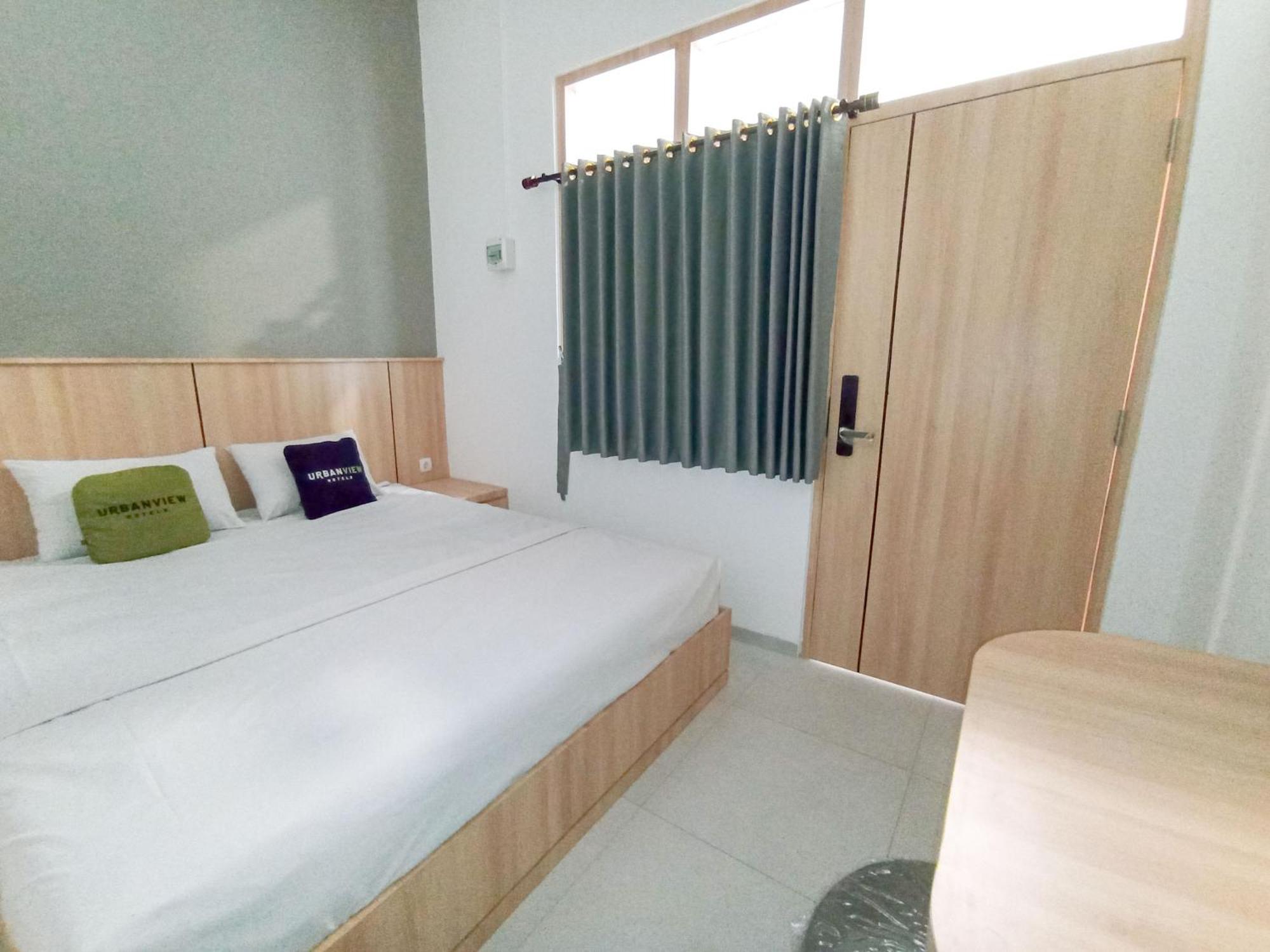 Urbanview Hotel Subali Purwokerto Esterno foto