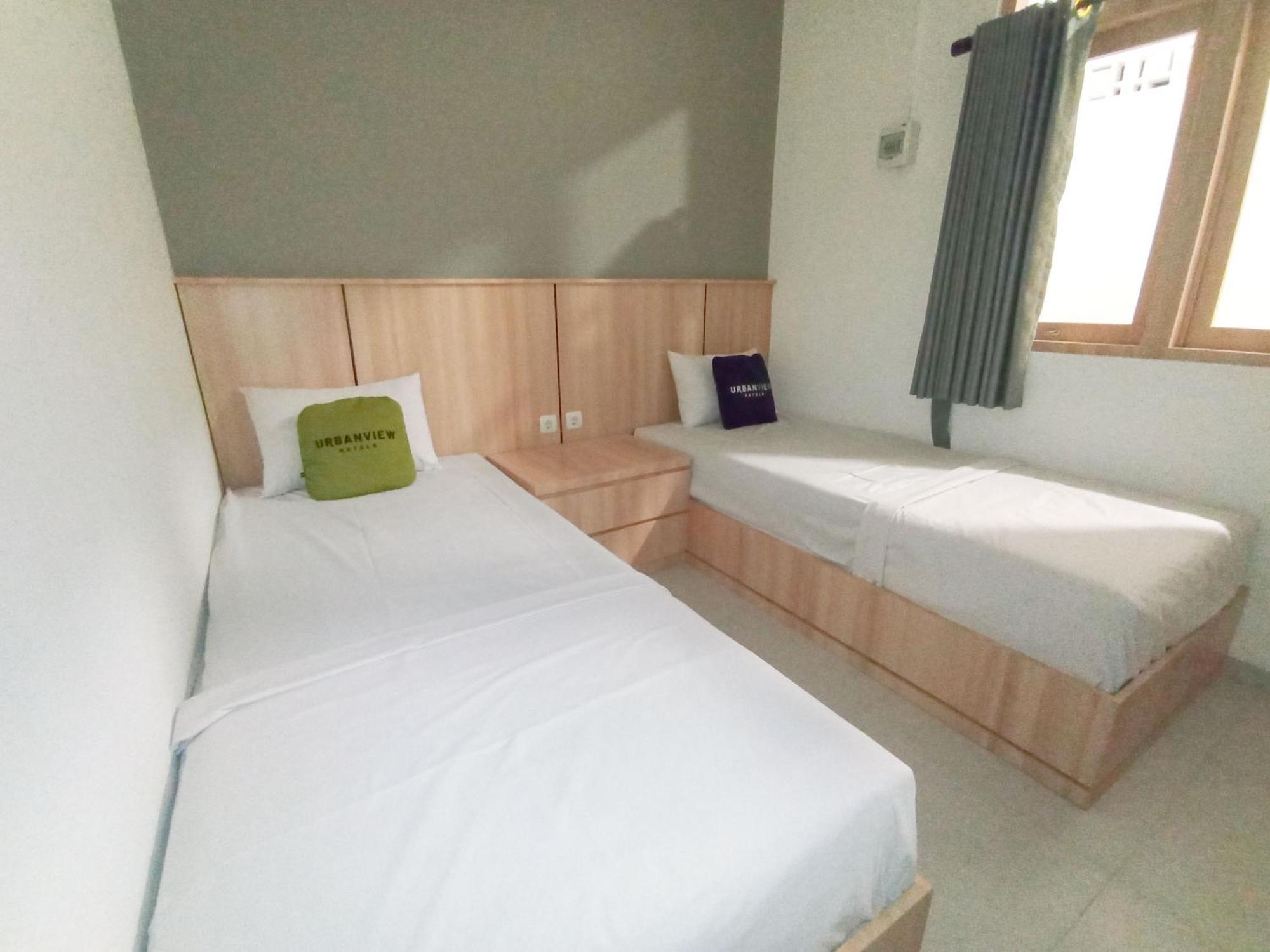 Urbanview Hotel Subali Purwokerto Esterno foto